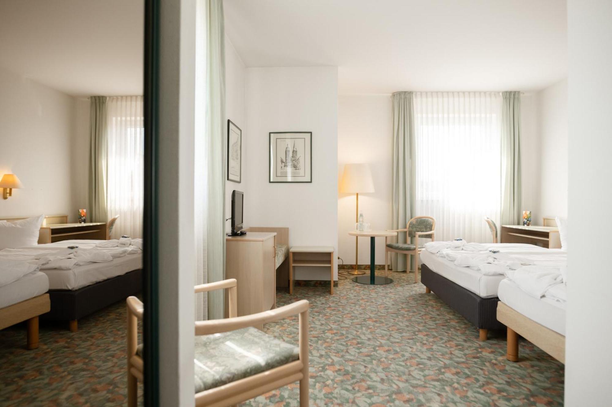 Hotel Astor Altenburg Exteriör bild
